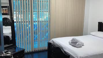 Standard Apartment, 1 Double Bed, Courtyard View | Laptop workspace, iron/ironing board, bed sheets