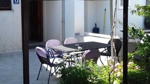 Unclassified image, 5 of 14, button - Apartments Danica (Sibenik)