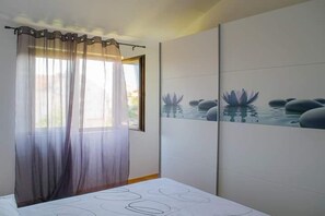 Leilighet (Three Bedroom Apartment) | Wi-fi (inkludert) og sengetøy