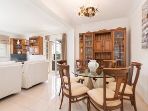 Dining - Villa ALZINA: Your dream retreat in Cala Millor (Cala Millor)