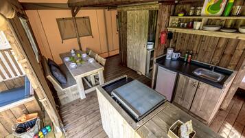 Deluxe Tent | Living area | Books