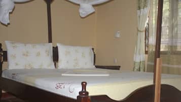 Bungalow, 2 Bedrooms | 2 bedrooms, desk, free WiFi, bed sheets