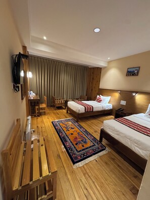1 chambre, ameublement personnalisé, bureau