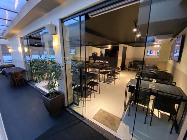 Restaurant - Lemes Hotel (Barra do Pirai)