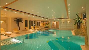 Indoor pool, seasonal outdoor pool, pool loungers
