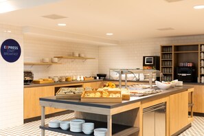 Desayuno continental incluido todos los días