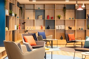 Sala de estar en el lobby