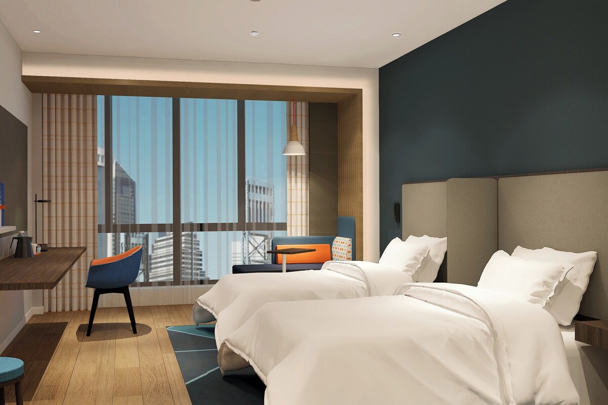 Habitación estándar, 2 camas individuales, vistas a la ciudad | Edredones de plumas, minibar, caja fuerte y escritorio