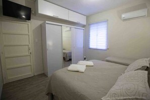 4 chambres, fer et planche à repasser, Wi-Fi, draps fournis