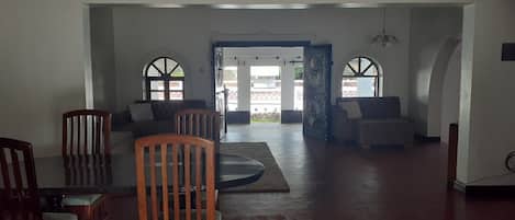 Bungalow | Living area | 32-inch TV with digital channels