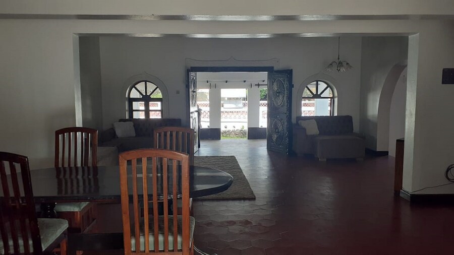 5 Bedroom Mansion Nyali