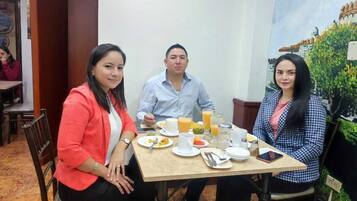 Free daily continental breakfast