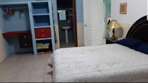 Business Apartment | 3 bedrooms, minibar (some free items), laptop workspace, WiFi (free) - apartamento linarex (Linares)