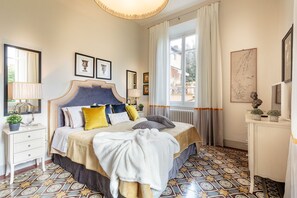 4 chambres, fer et planche à repasser, accès au Wi-Fi (inclus)