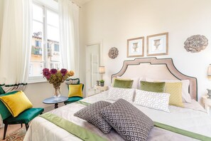 4 chambres, fer et planche à repasser, accès au Wi-Fi (inclus)