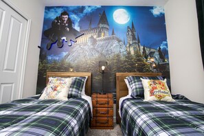 5 chambres, coffres-forts dans les chambres, fer et planche à repasser