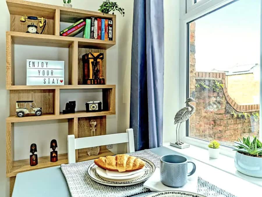 Apartamento luxo, banheiro privativo, vista para o jardim (olde windmill) | Restaurante
