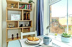 Apartamento Deluxe, baño privado, vistas al jardín (olde windmill) | Restaurante