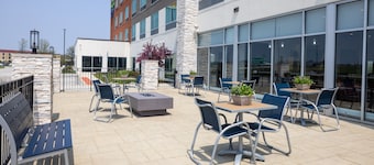 Holiday Inn Express & Suites Bourbonnais East - Bradley by IHG