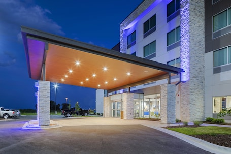 Exterior. Holiday Inn Express & Suites Bourbonnais East - Bradley by IHG