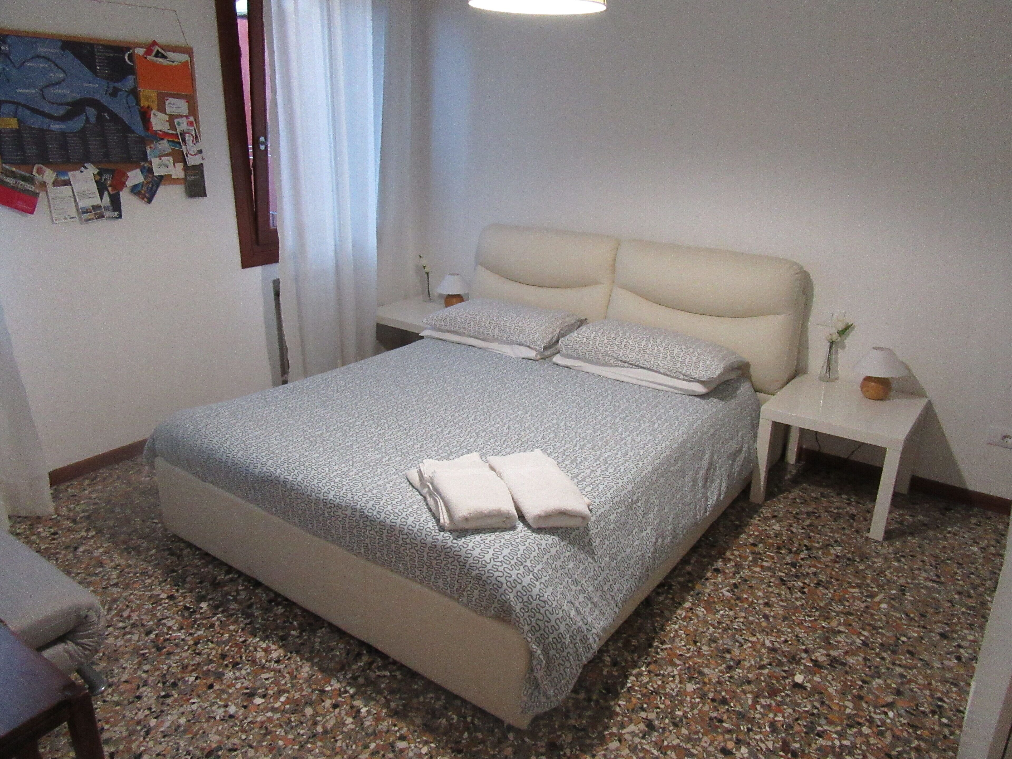 1 bedroom, WiFi, bed sheets