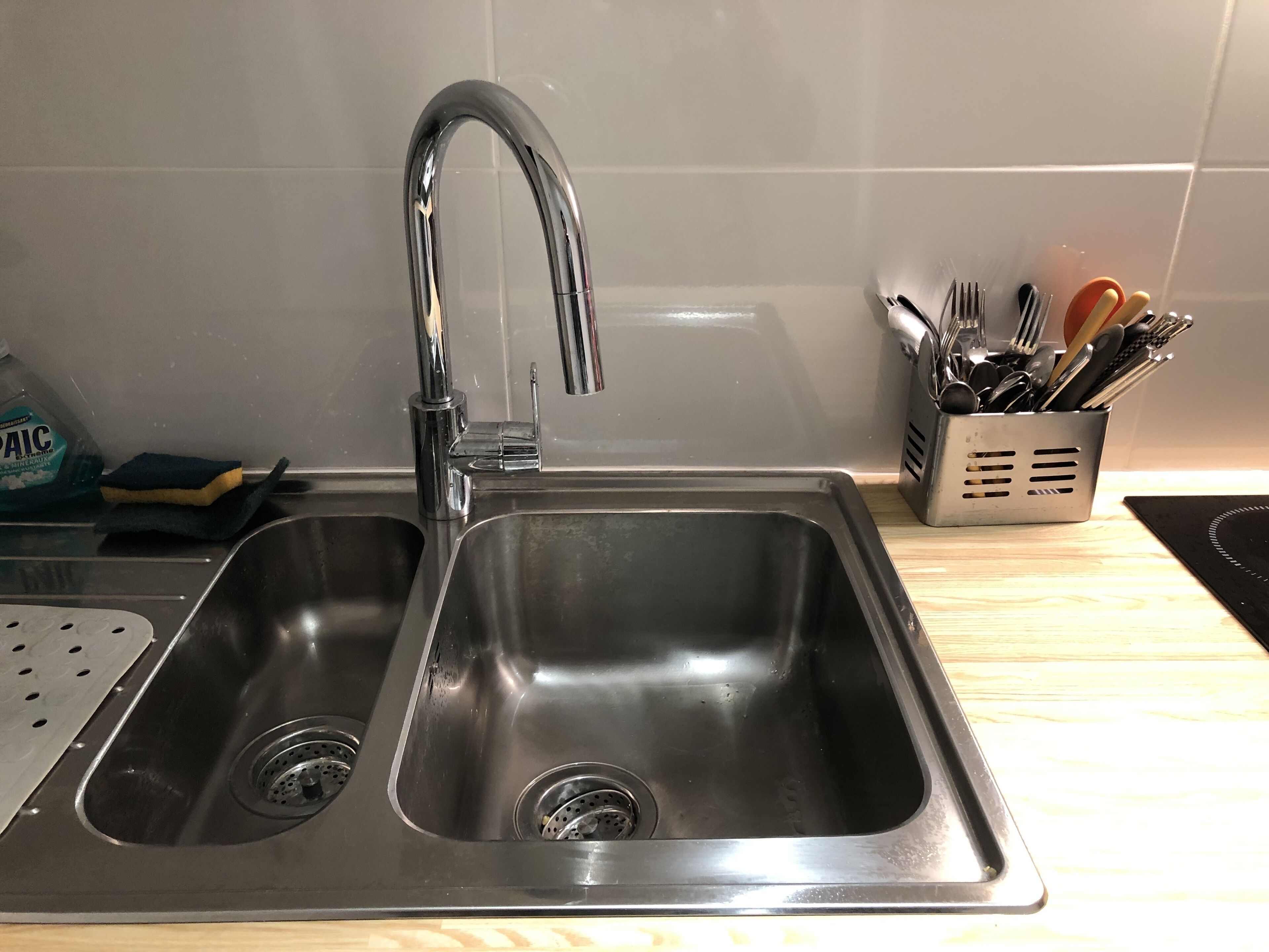 Mikrovågsugn, ugn, spishäll och diskmaskin