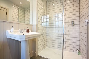 Cottage, Ensuite | Bathroom