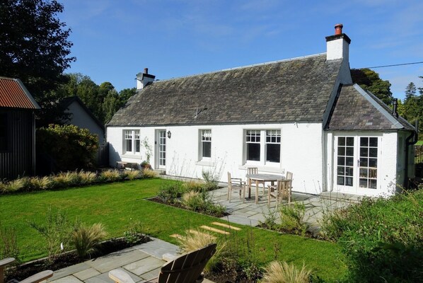 Cottage, Ensuite | Exterior - Ross Lodge (Crieff)