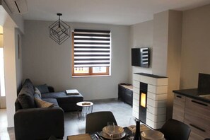 Télévision, cheminée