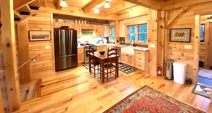 Uusi Mount Snow Post ja Beam Lodge