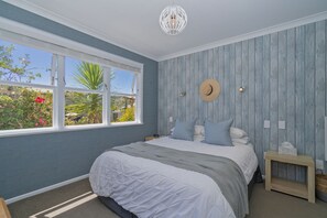 2 slaapkamers, een strijkplank/strijkijzer, wifi, beddengoed