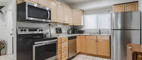 Charming Private Living Space With Bunk Beds - Mapleton | Vrbo