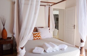 5 chambres, fer et planche à repasser, Wi-Fi, draps fournis