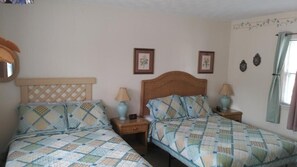 Traditional Double Room | Free WiFi - Midway Lodging (Cornish)