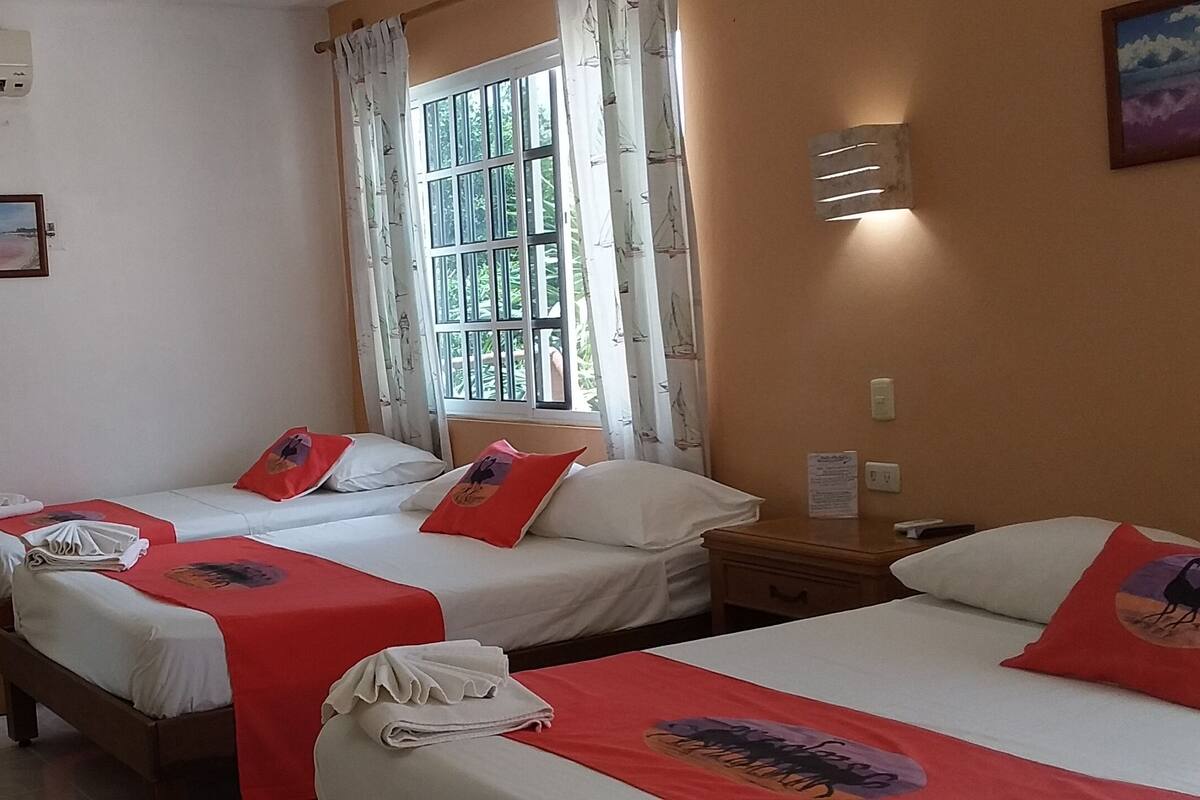 family room, multiple beds | extra beds