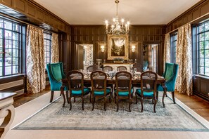 Meeting facility - Julian Price House (Greensboro)