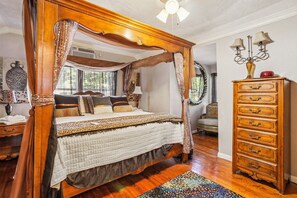 4 Schlafzimmer, Bügeleisen/Bügelbrett, WLAN, Bettwäsche