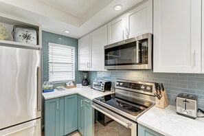 Fridge, microwave, dishwasher, coffee/tea maker - Sun Plaza West Unit 204, gulf front complex on AMI (Holmes Beach)