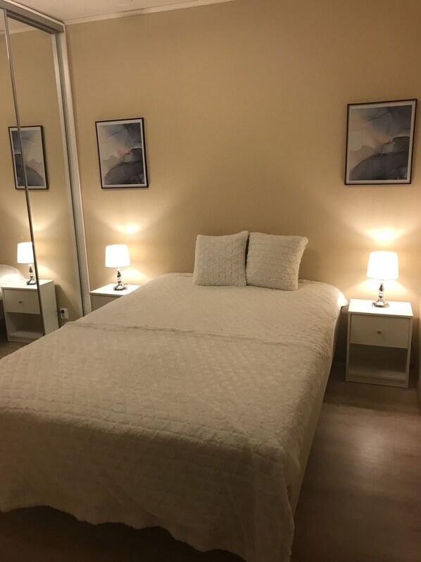 2 chambres, accès au Wi-Fi (inclus)