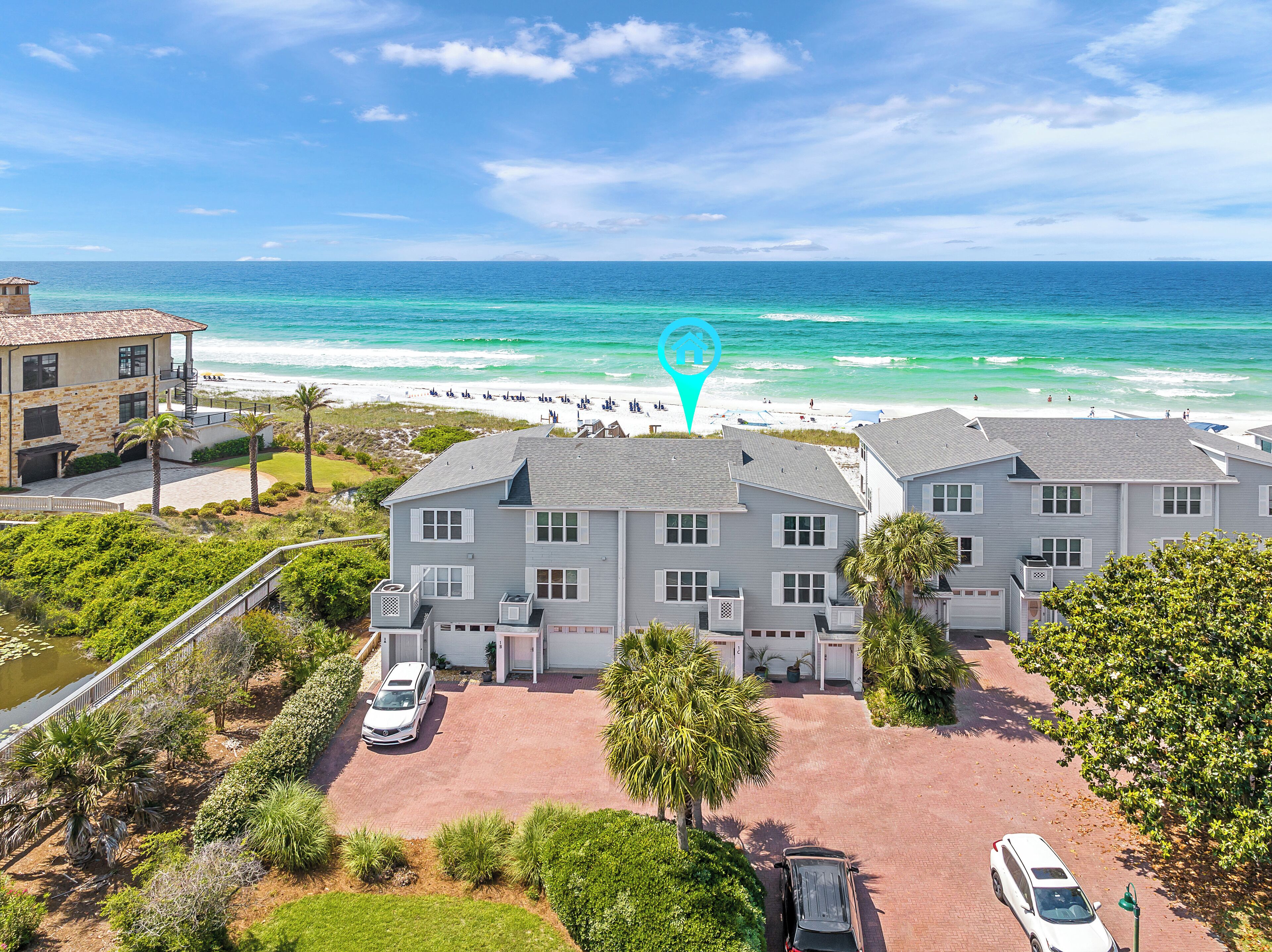 Private Beach Access,Adorable Renovated Gulf Front Condo, 4BR, pool & hot tub