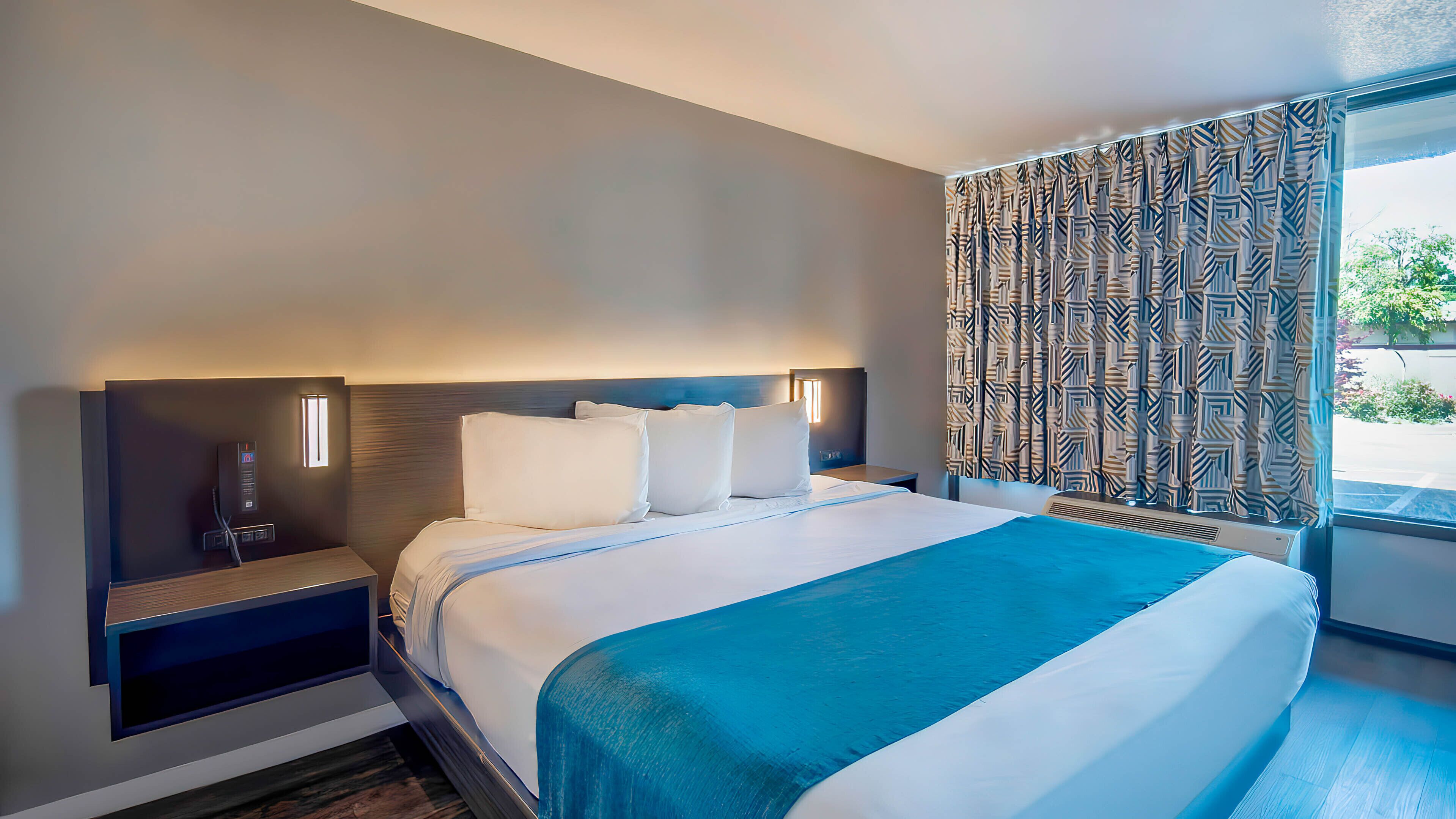 Photo - Motel 6 Louisville, Ky- Airport/ Fair Expo