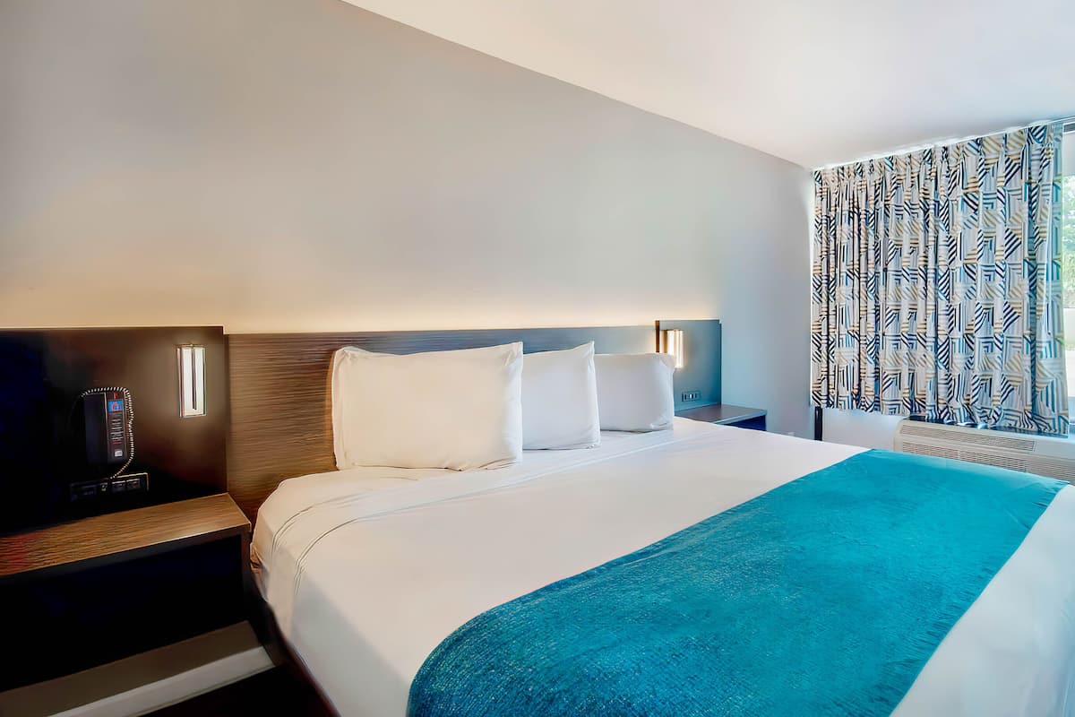 Blackout drapes, free WiFi, bed sheets