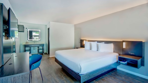 Blackout curtains, free WiFi, bed sheets - Motel 6 Louisville, KY - Airport - Fair Expo (Louisville)