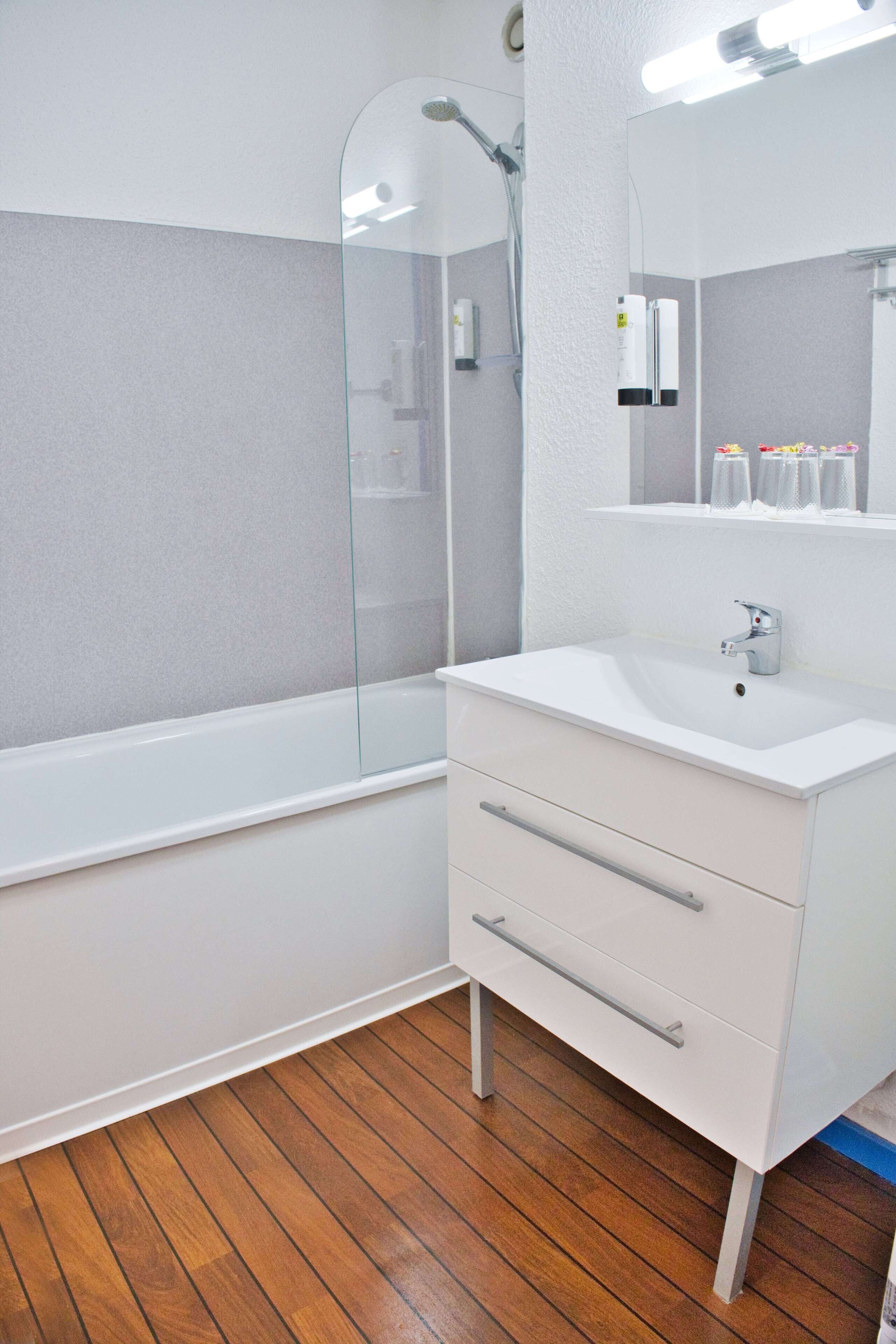 1 bedroom, in-room safe, individually decorated, desk