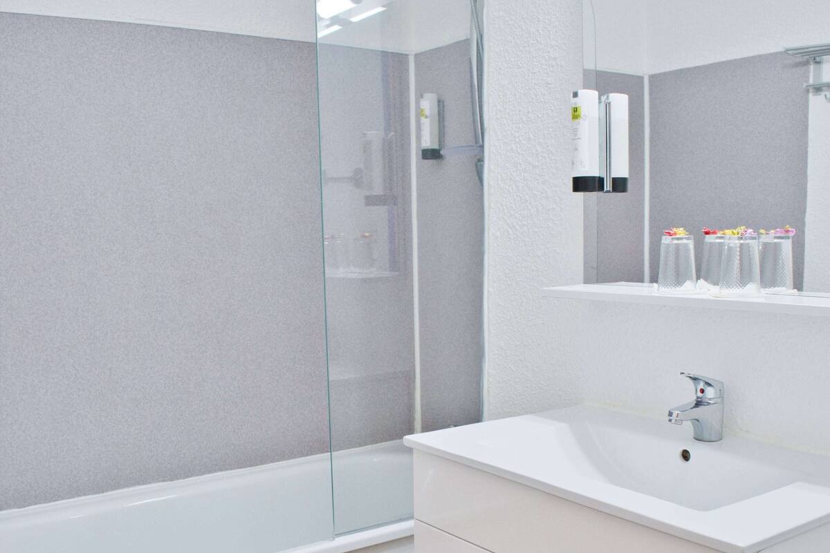 1 bedroom, in-room safe, individually decorated, desk