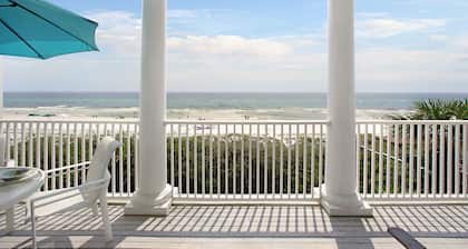 GULF FRONT OASIS, PRIVATE HEATED POOL-opt, 5 BR, GORGEOUS BEACH VIEWS, Sleeps 12