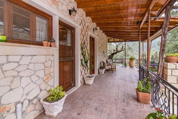 Front of property - Villa Margarita Zante (Zakynthos)