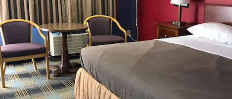 Laptopgeeigneter Arbeitsplatz, kostenloses WLAN