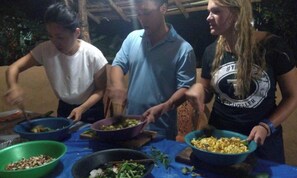 Restaurant - Araliya self Cooking Resort- Dambulla Unit 4 #Luxury Triple Room (Dambulla, dambulla srilanka)