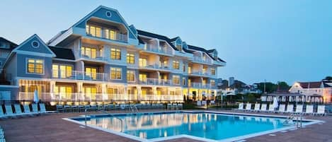 Indoor pool, outdoor pool